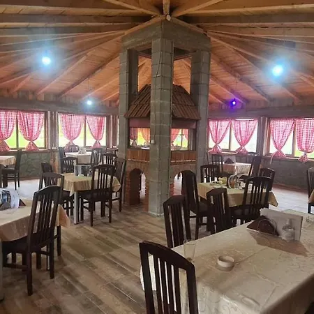 Kompleks Trnovski Vetar Hostel *